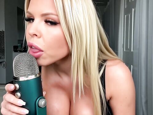 Blonde asmr