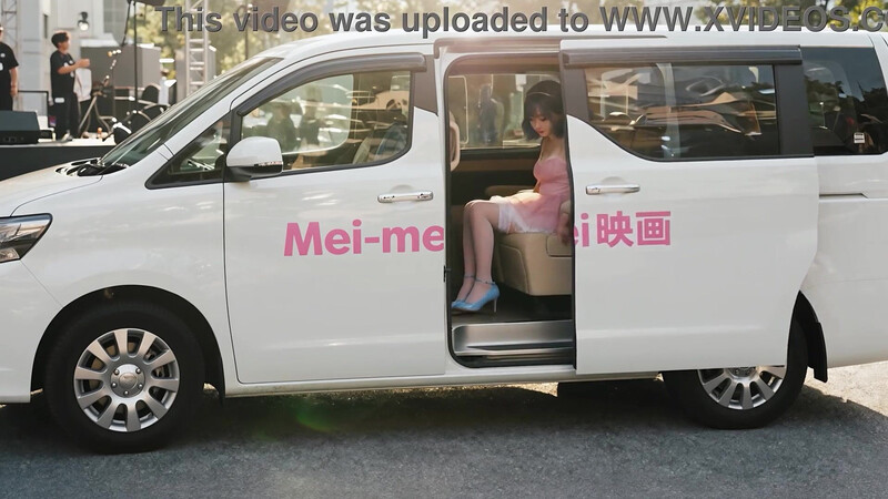 偶像歌手的私密 2 - 危機四伏-AI-generated